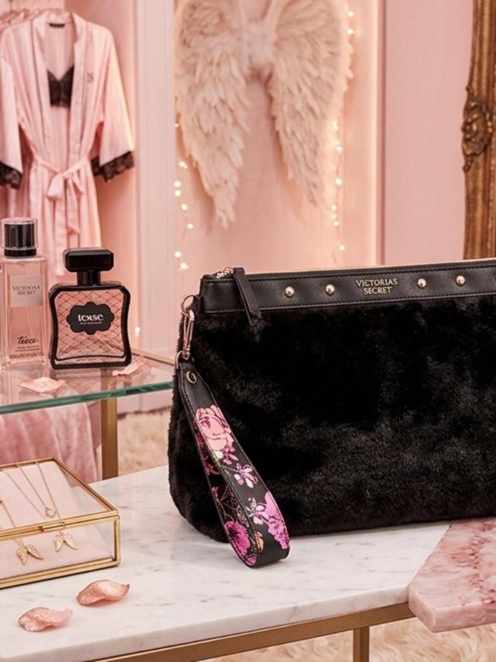 💗Victoria’s Secret Faux Fur Stud Large Wristlet/Clutch Handbag w/Floral Strap💗 - Picture 4 of 16